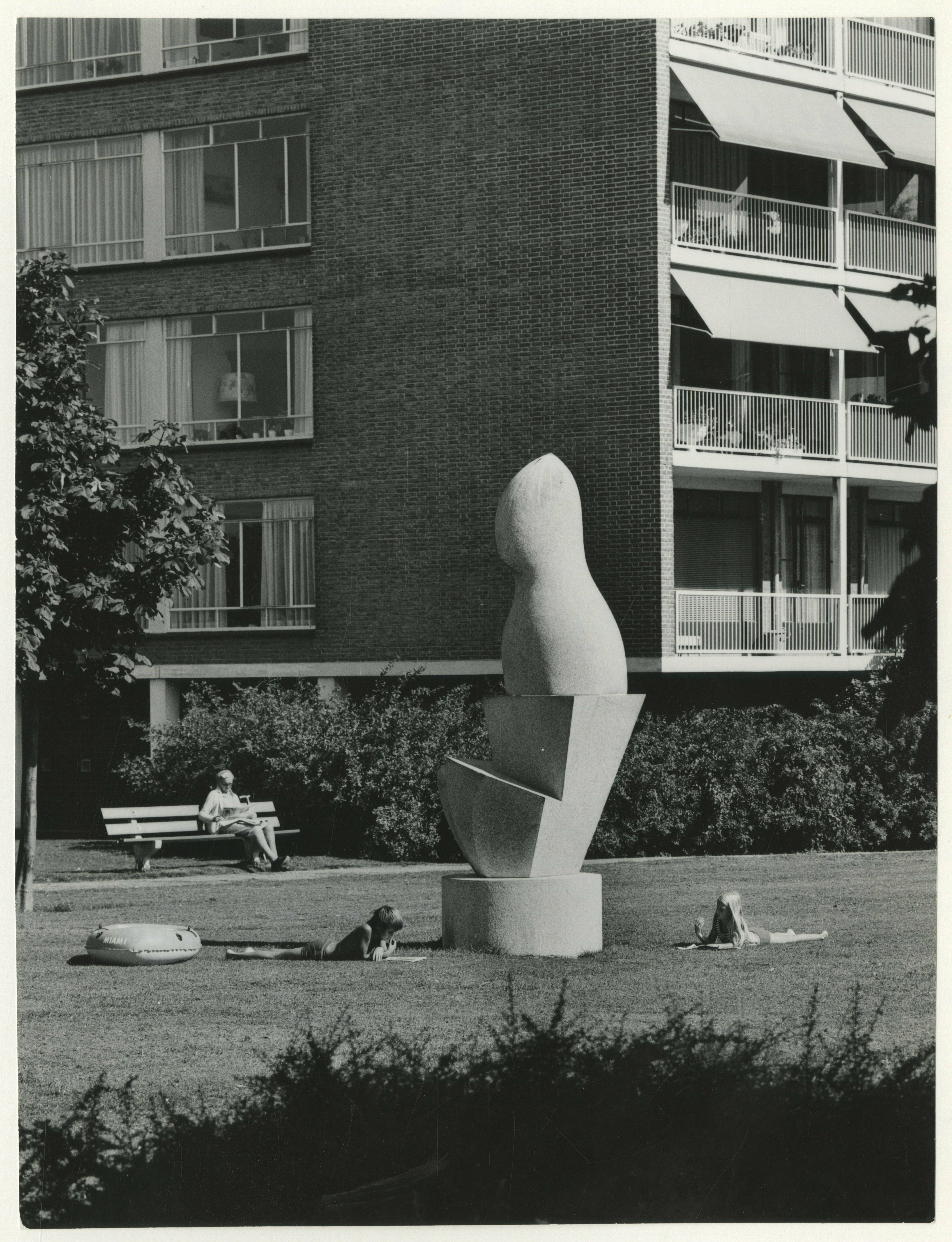 Hans Arp | Kunstmuseum Den Haag